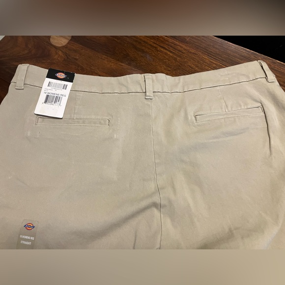 Dickies Women’s size 18 NWT Tan/Khaki  straight leg work pants - Picture 6 of 9